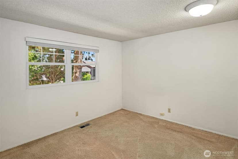 Property photo for 18855 SE 42nd Street, Issaquah photo 24