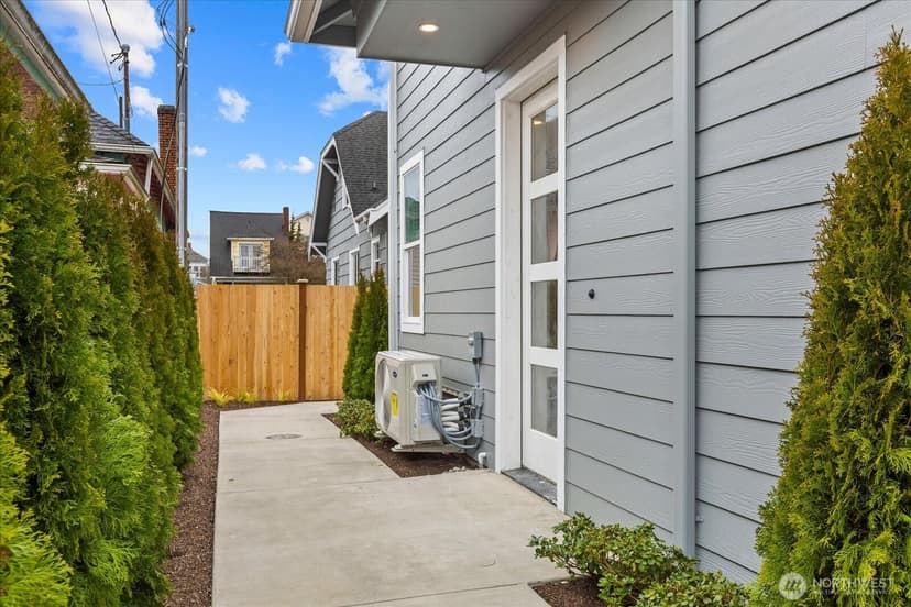 Property photo for 2217 Hoyt Avenue #C, Everett photo 18