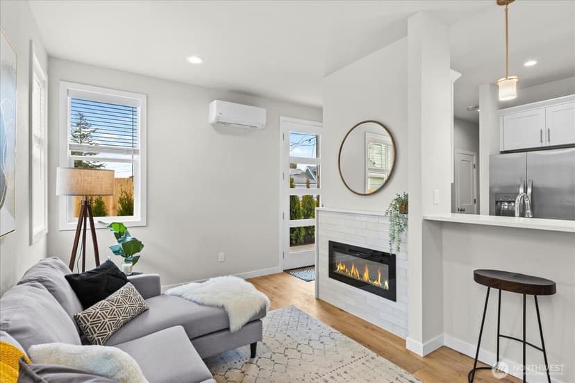 Property photo for 2217 Hoyt Avenue #C, Everett photo 6