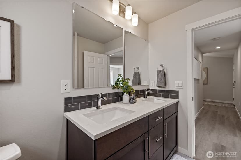Property photo for 9411 Yakima Avenue, Tacoma photo 32