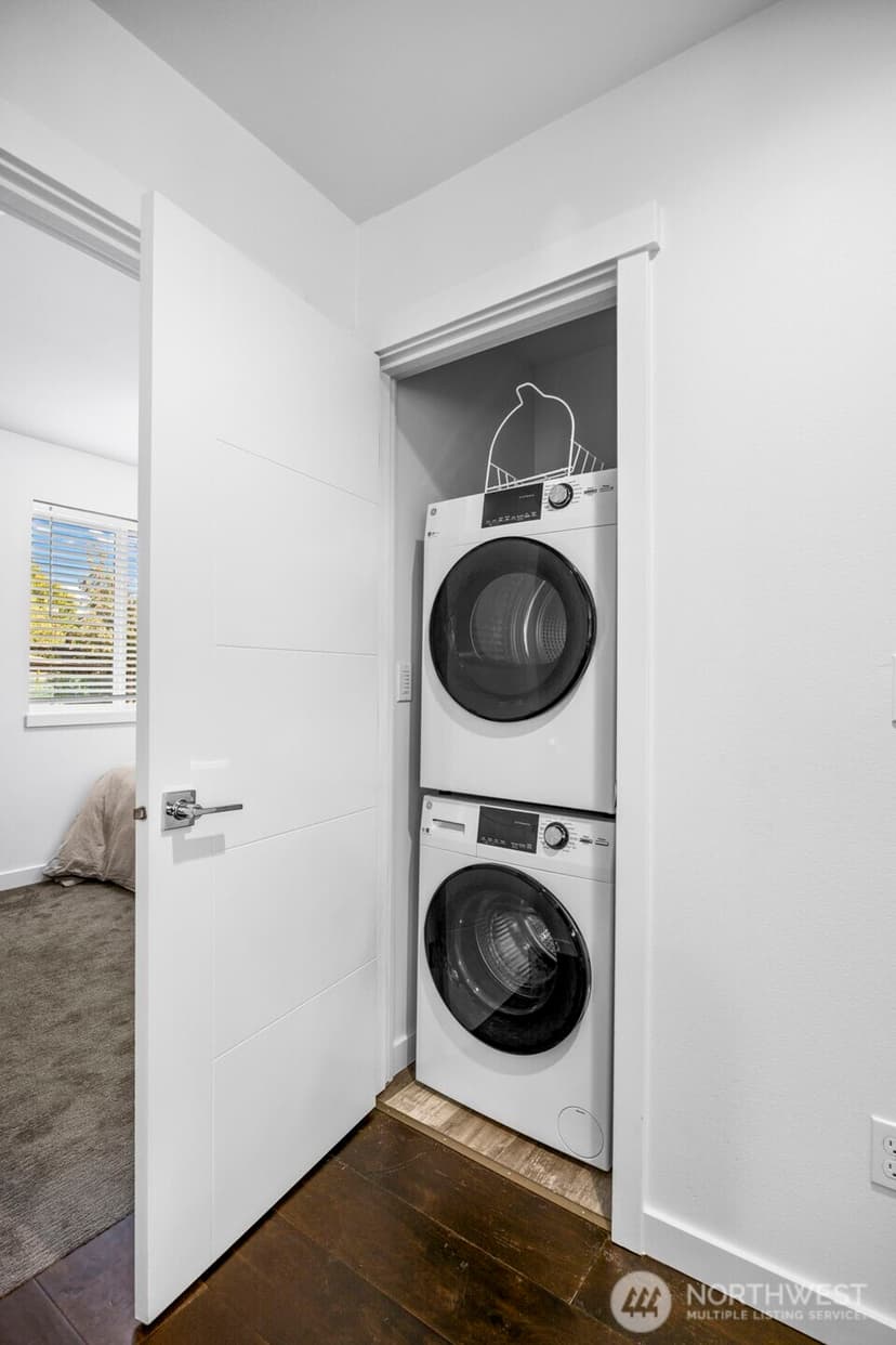 Property photo for 10215 Evanston Avenue N #2, Seattle photo 24