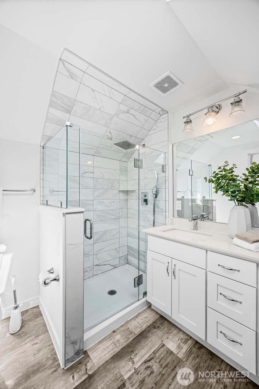 Property photo for 10215 Evanston Avenue N #2, Seattle photo 37