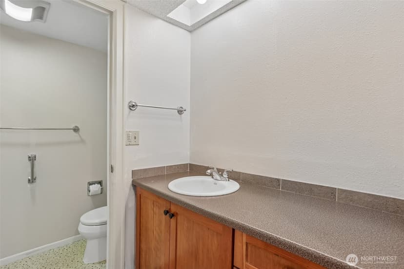 Property photo for 4629 W Lake Sammamish Parkway SE #H206, Issaquah photo 23