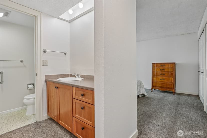 Property photo for 4629 W Lake Sammamish Parkway SE #H206, Issaquah photo 22
