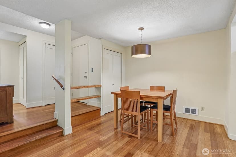 Property photo for 4629 W Lake Sammamish Parkway SE #H206, Issaquah photo 9