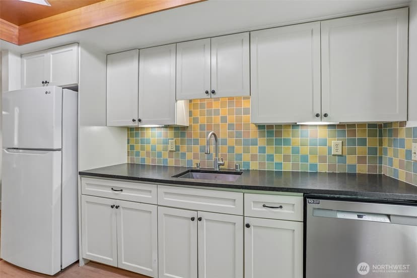 Property photo for 4629 W Lake Sammamish Parkway SE #H206, Issaquah photo 12