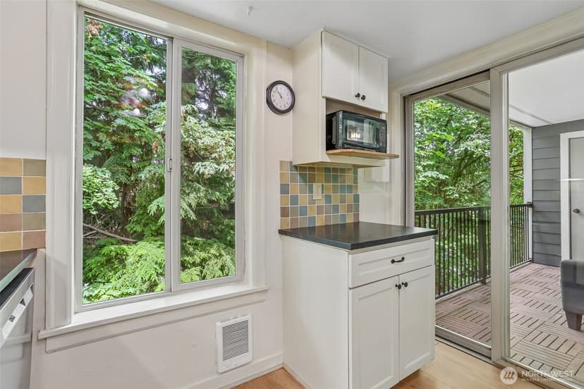 Property photo for 4629 W Lake Sammamish Parkway SE #H206, Issaquah photo 13