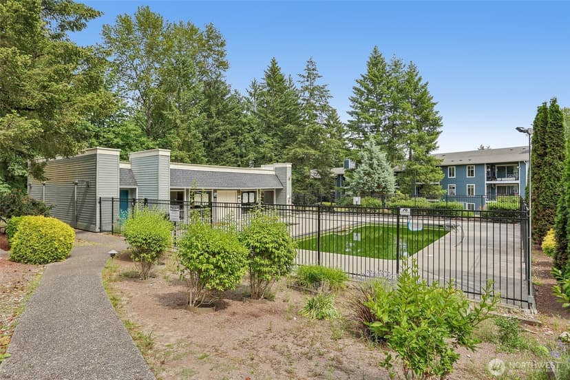 Property photo for 4629 W Lake Sammamish Parkway SE #H206, Issaquah photo 30