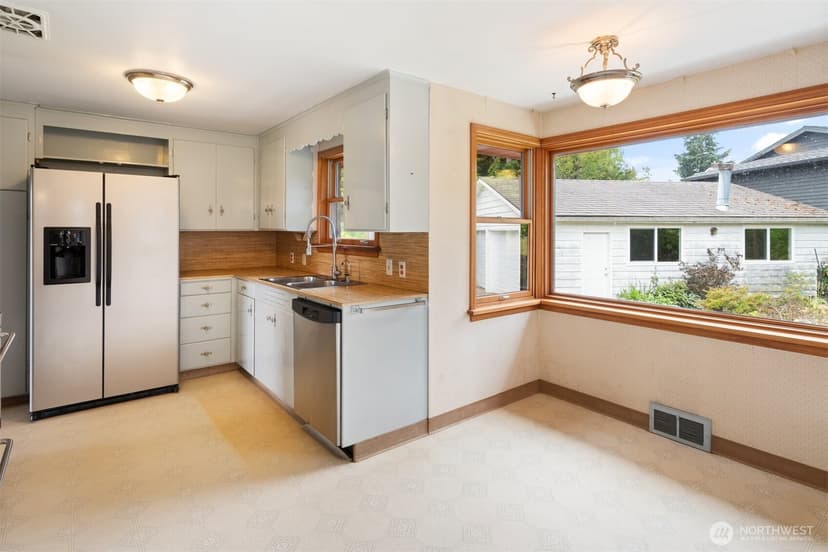 Property photo for 1205 NW Woodbine Way, Seattle photo 8