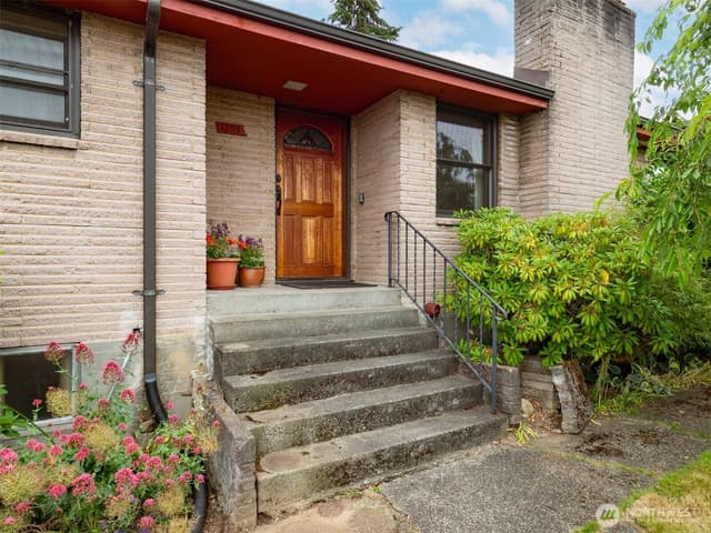 Property photo for 1205 NW Woodbine Way, Seattle photo 2