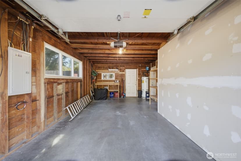 Property photo for 9808 Hipkins Road SW, Lakewood photo 27