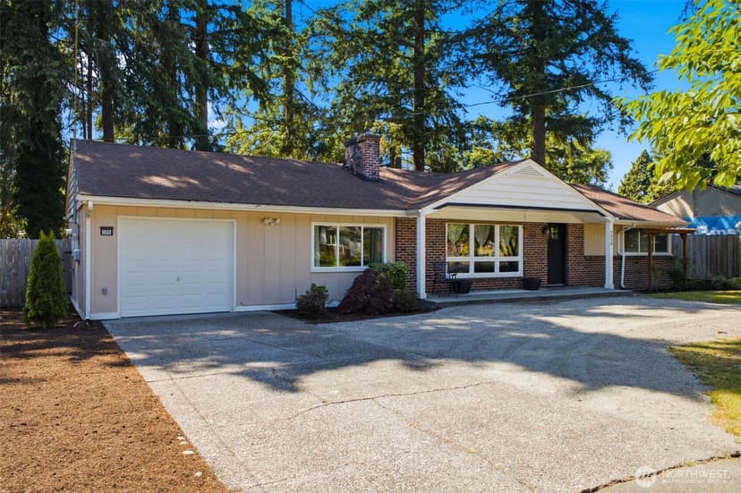 Property photo for 9808 Hipkins Road SW, Lakewood photo 4
