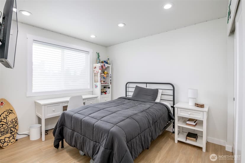 Property photo for 10519 24th Avenue E, Tacoma photo 15