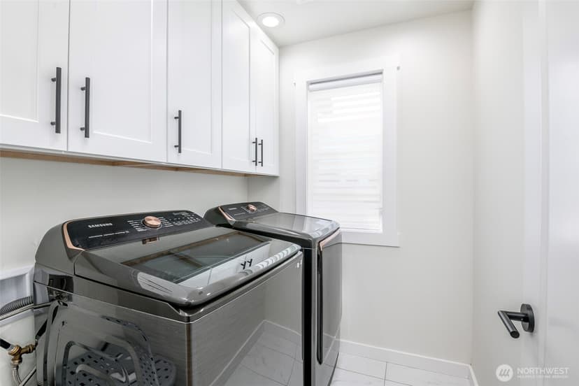 Property photo for 10519 24th Avenue E, Tacoma photo 13