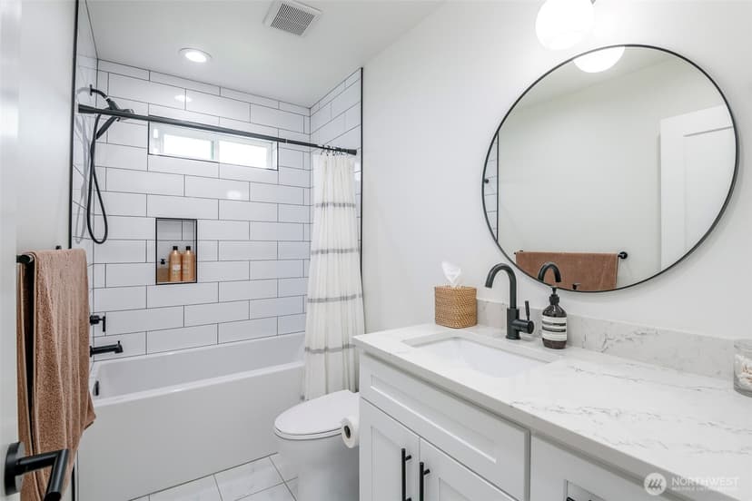 Property photo for 10519 24th Avenue E, Tacoma photo 14
