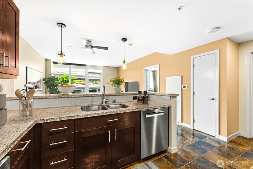 Property photo for 1515 Dock Street #402, Tacoma photo 8