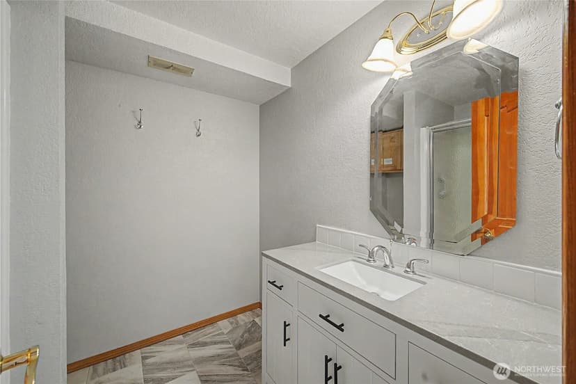 Property photo for 2410 S Lake Roesiger Road, Snohomish photo 19