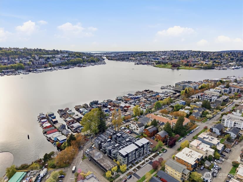 Property photo for 2010 Fairview Avenue E #B, Seattle