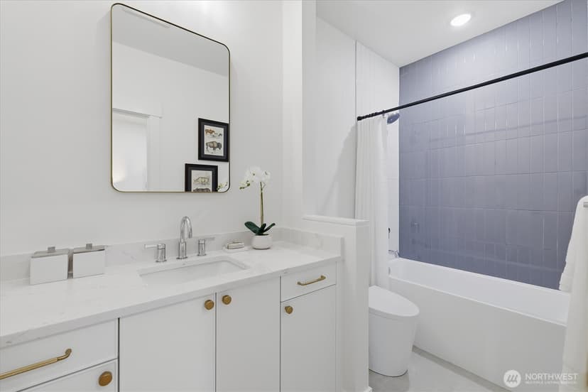 Property photo for 2010 Fairview Avenue E #B, Seattle photo 32