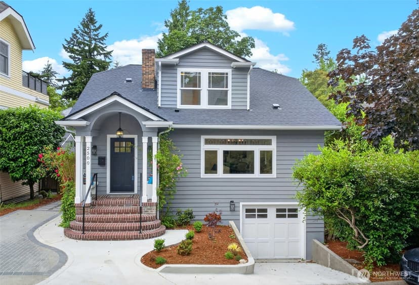 Property photo for 2500 Lorentz Place N, Seattle photo 2
