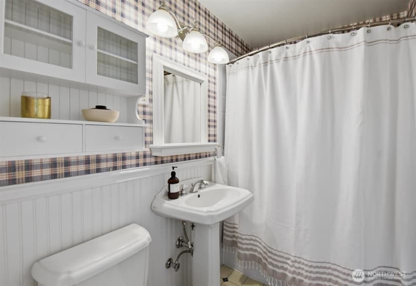 Property photo for 3622 Olympic Boulevard W, University Place photo 19