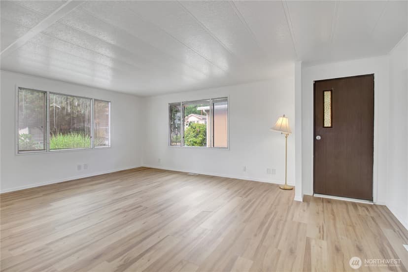 Property photo for 5001 180th Street SW #10, Lynnwood photo 3