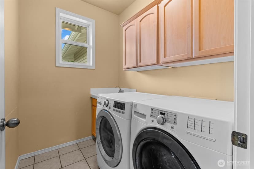 Property photo for 5808 60th Street W, University Place photo 12