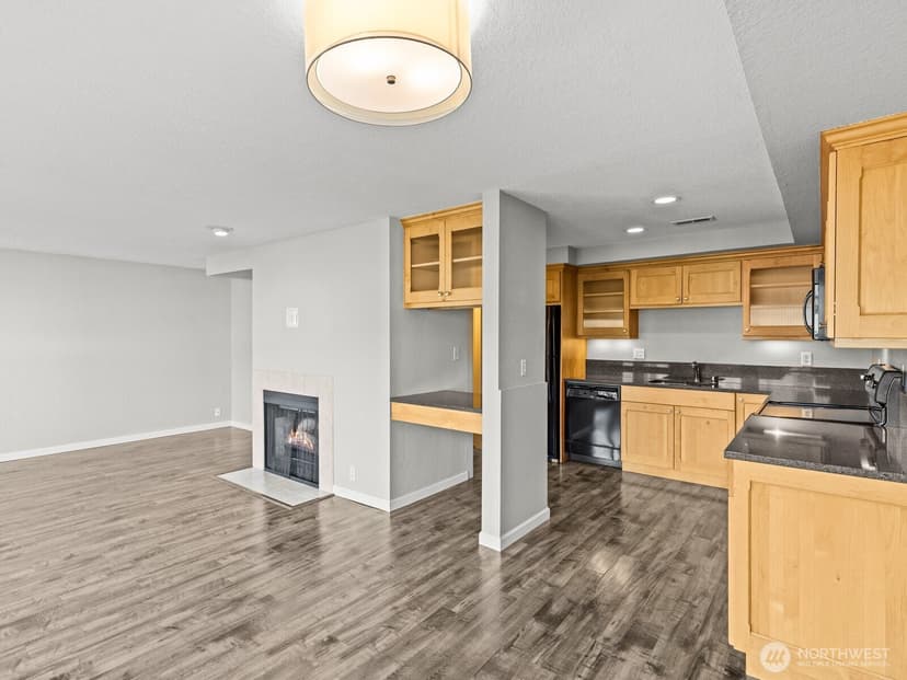 Property photo for 1113 5th Avenue S #207, Edmonds photo 5