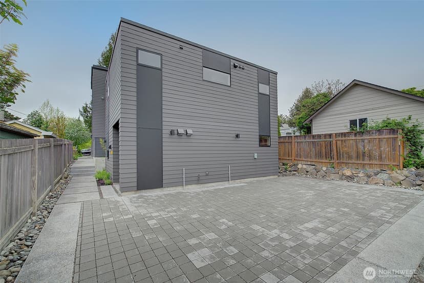 Property photo for 7914 34th Avenue SW, Seattle photo 16