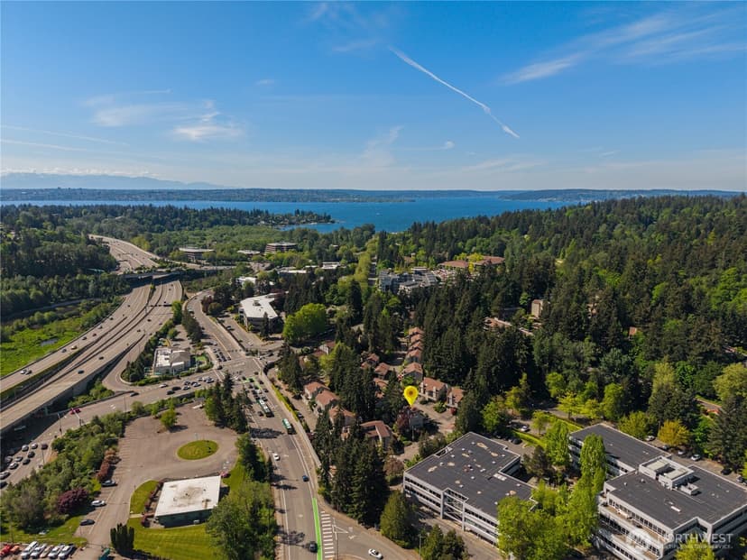 Property photo for 10919 NE 35th Place #4, Bellevue photo 19