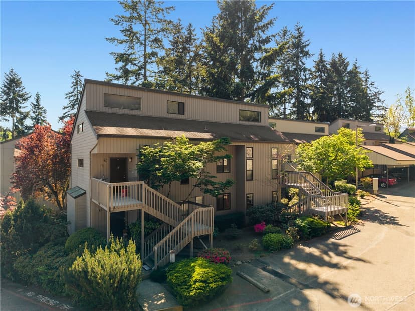 Property photo for 10919 NE 35th Place #4, Bellevue photo 17