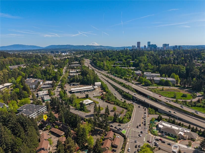Property photo for 10919 NE 35th Place #4, Bellevue photo 18