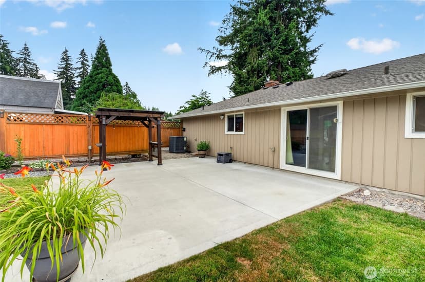 Property photo for 10521 50th Avenue E, Tacoma photo 28