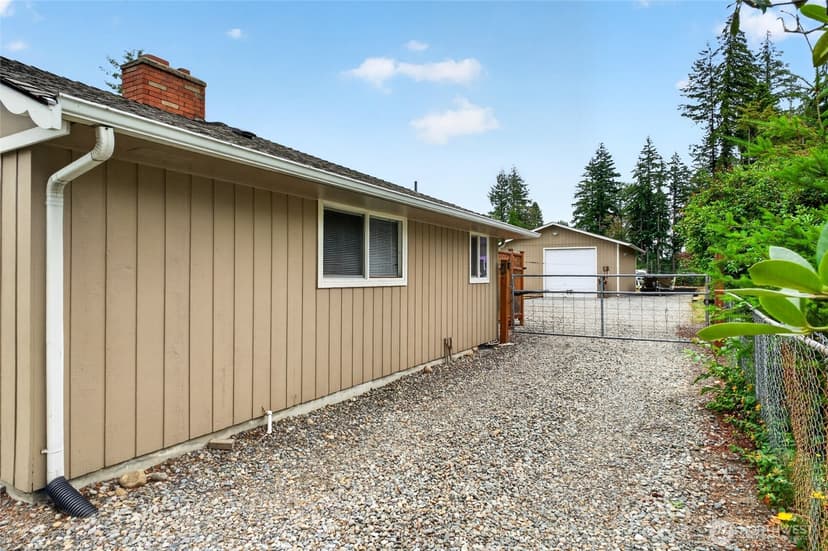 Property photo for 10521 50th Avenue E, Tacoma photo 31