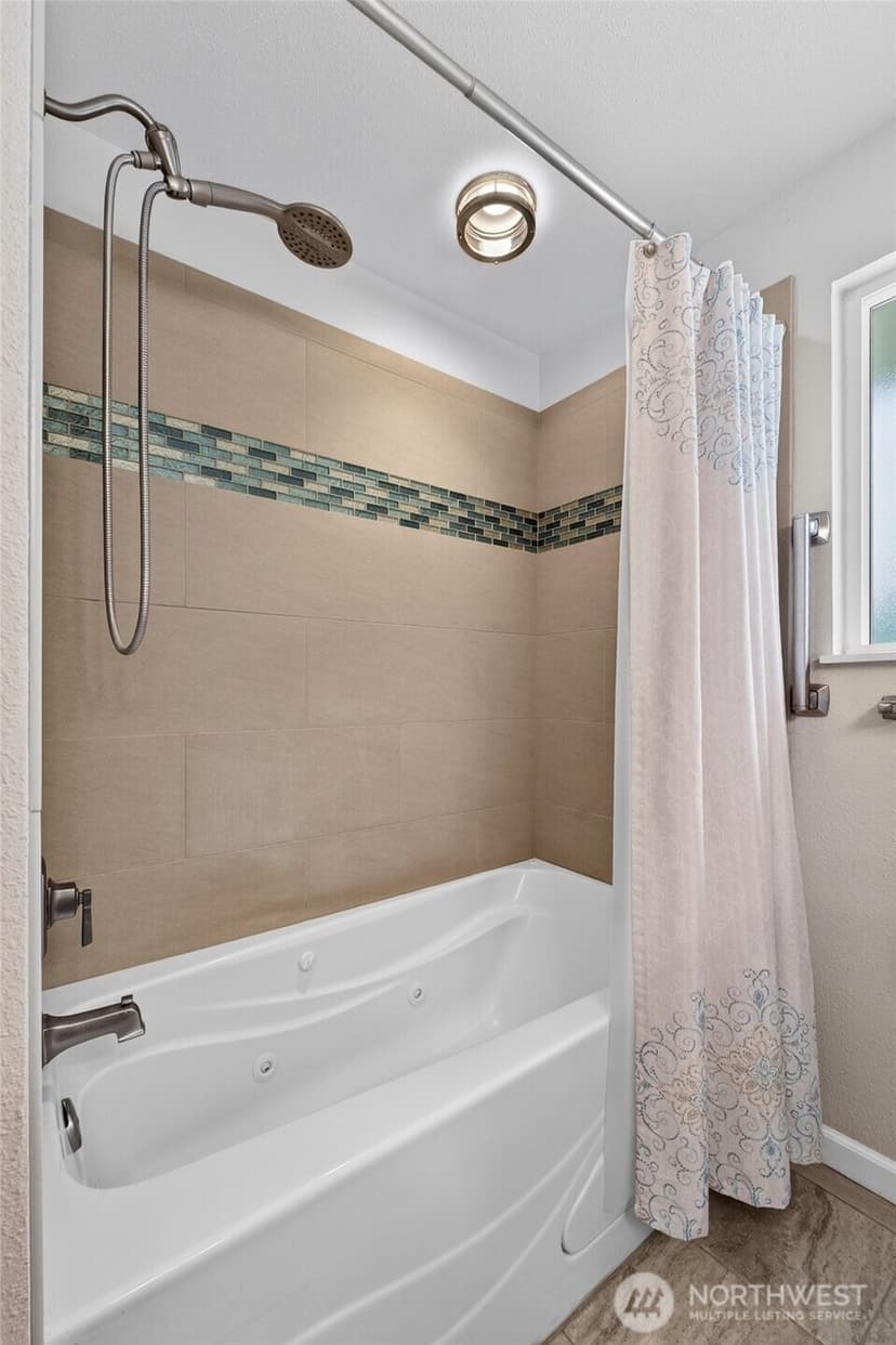 Property photo for 10521 50th Avenue E, Tacoma photo 24