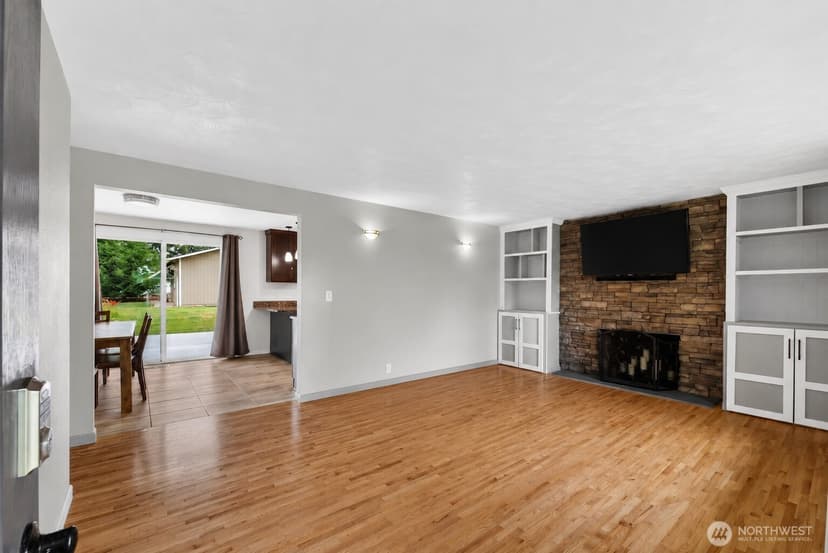 Property photo for 10521 50th Avenue E, Tacoma photo 5