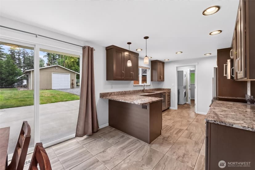 Property photo for 10521 50th Avenue E, Tacoma photo 10
