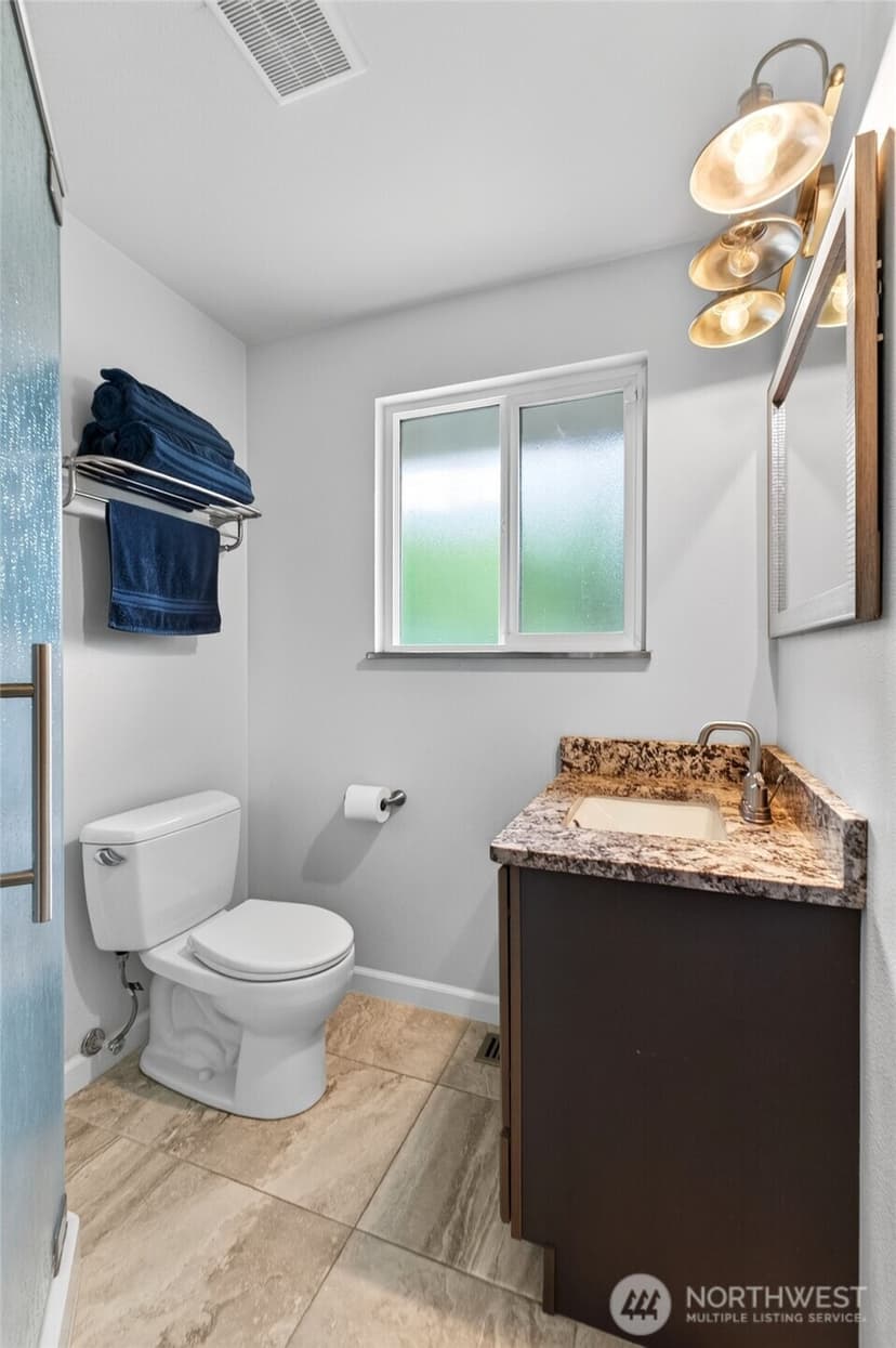 Property photo for 10521 50th Avenue E, Tacoma photo 13