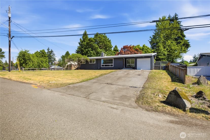 Property photo for 18504 38th Avenue S, SeaTac photo 2