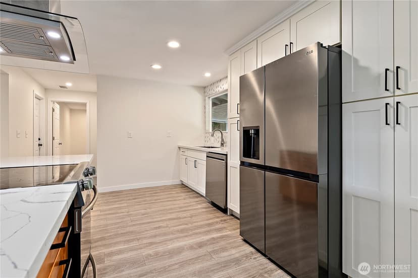 Property photo for 10511 Cedrona Street SW, Lakewood photo 8
