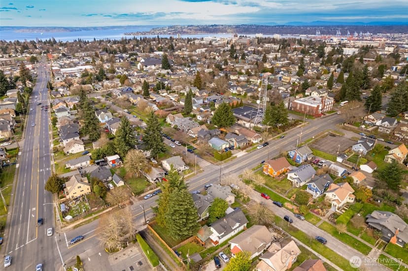 Property photo for 949 S Ridgewood Avenue, Tacoma photo 15