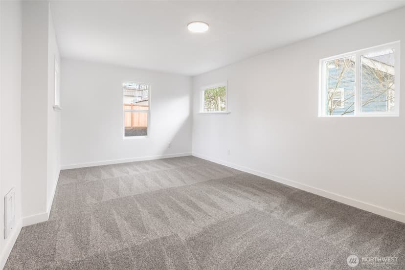 Property photo for 949 S Ridgewood Avenue, Tacoma photo 17