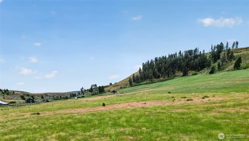 Property photo for 1541 Bettas Road, Cle Elum photo 6