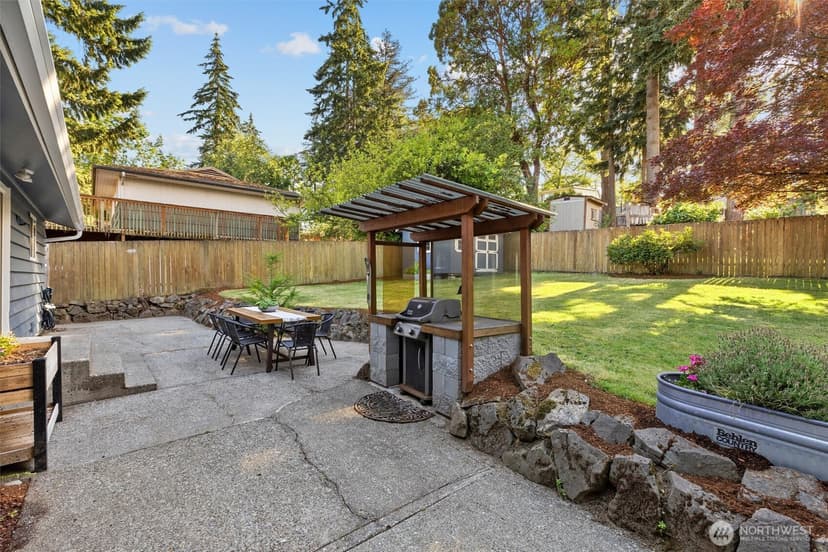 Property photo for 15837 7th Avenue SW, Burien photo 24