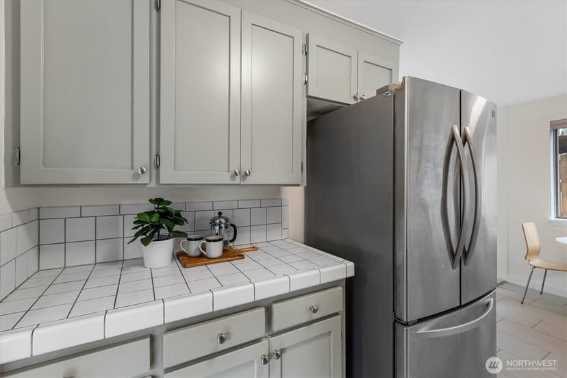 Property photo for 15837 7th Avenue SW, Burien photo 12