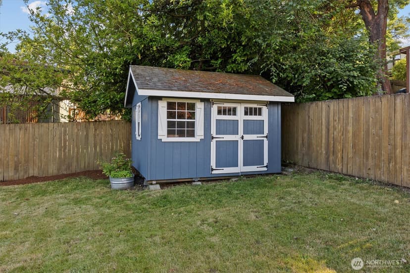 Property photo for 15837 7th Avenue SW, Burien photo 28