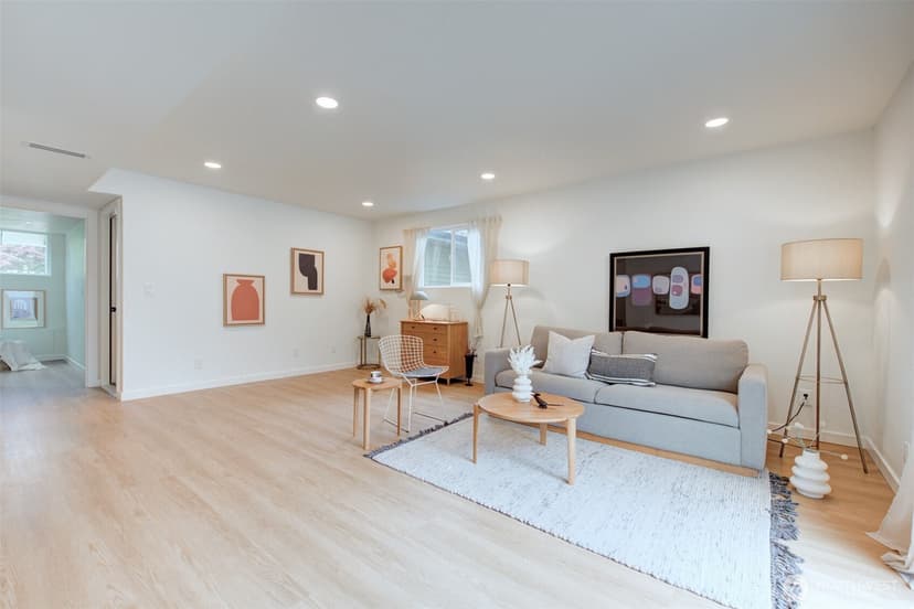 Property photo for 4303 NE 24th Street, Renton photo 16
