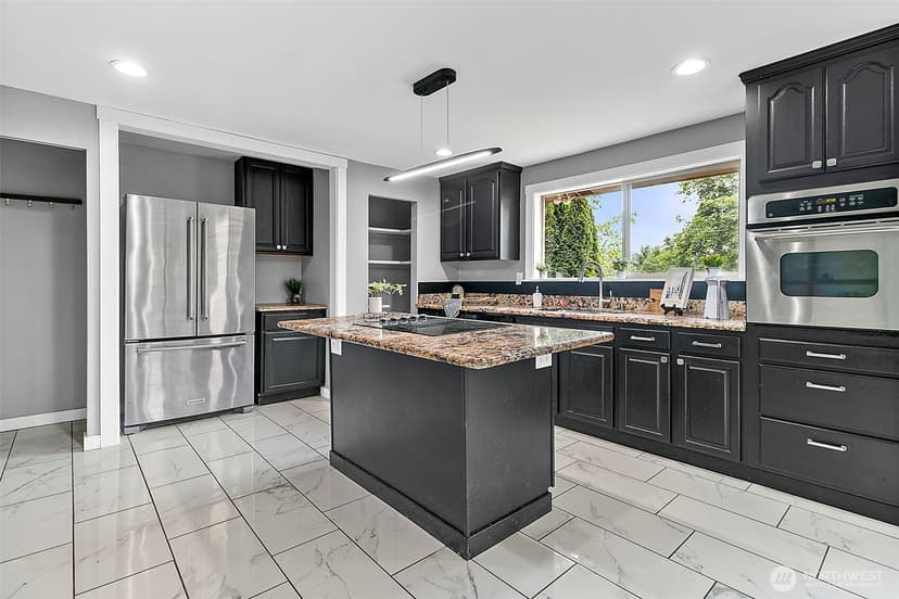 Property photo for 9656 Beacon Avenue S, Seattle photo 8