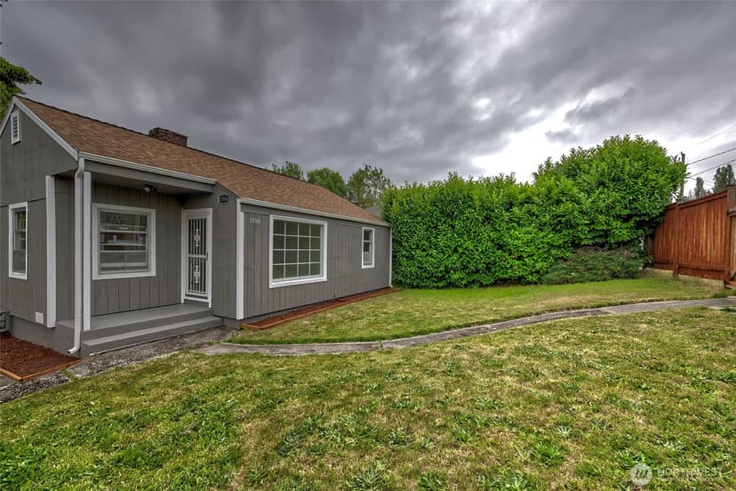Property photo for 13504 35th Avenue S, Tukwila photo 20