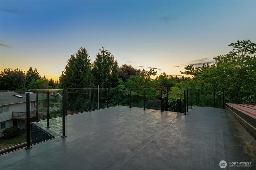Property photo for 9741 132nd Avenue NE, Kirkland photo 29
